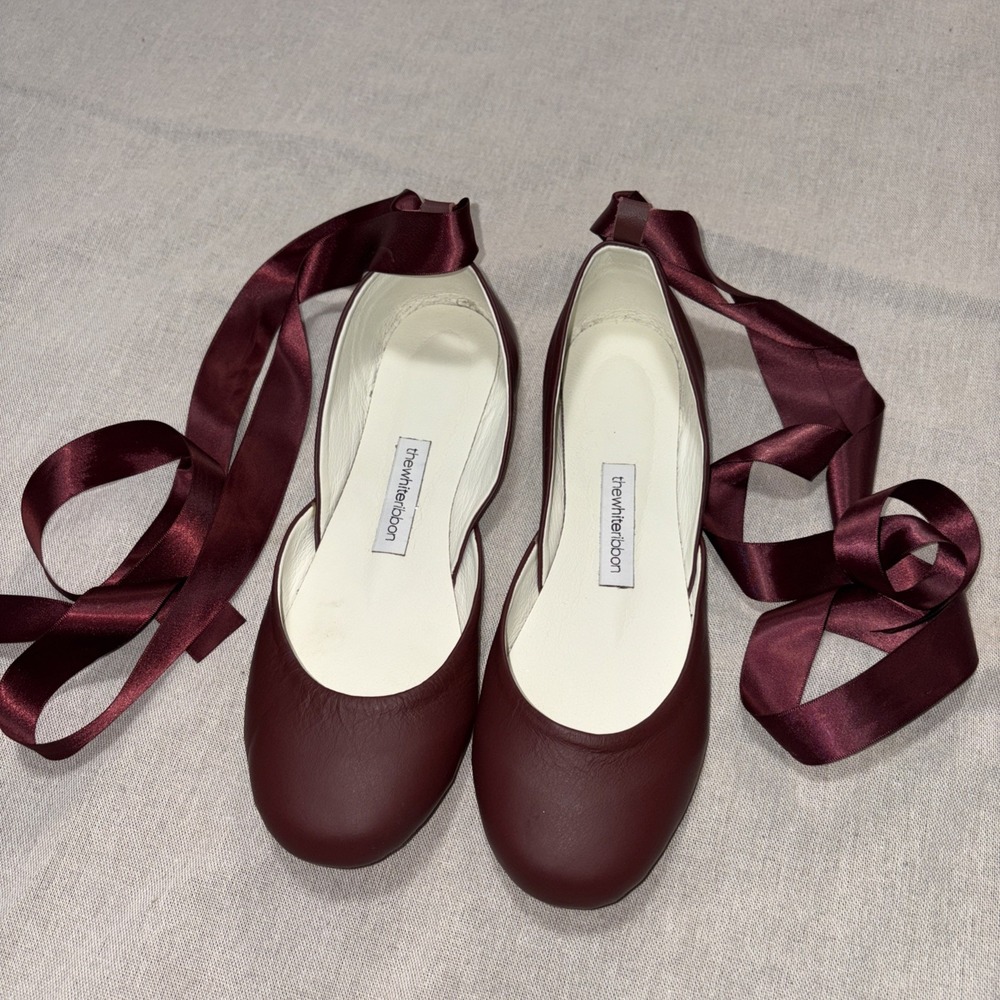 THE WHITE RIBBON Berlin flat ballet shoes Size EU 41 US‎ 10 Burgundy Elegant